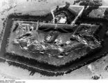 Bundesarchiv Bild 183-S53297, Warschau, Luftaufnahme eines Außenforts
