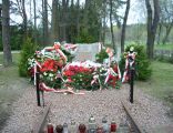 Pomnik ofiar mordu katyńskiego w Osowcu-Twierdzy