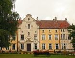 Pałac w Łabędniku - front