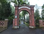 Pszczyna - Cmentarz ewangelicki - brama