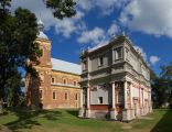 Domek loretański oraz kościół we wsi Gołąb