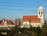 Katowice-Dąbrówka Mała, Kościół pw. św. Antoniego z Padwy, widok od DK 86